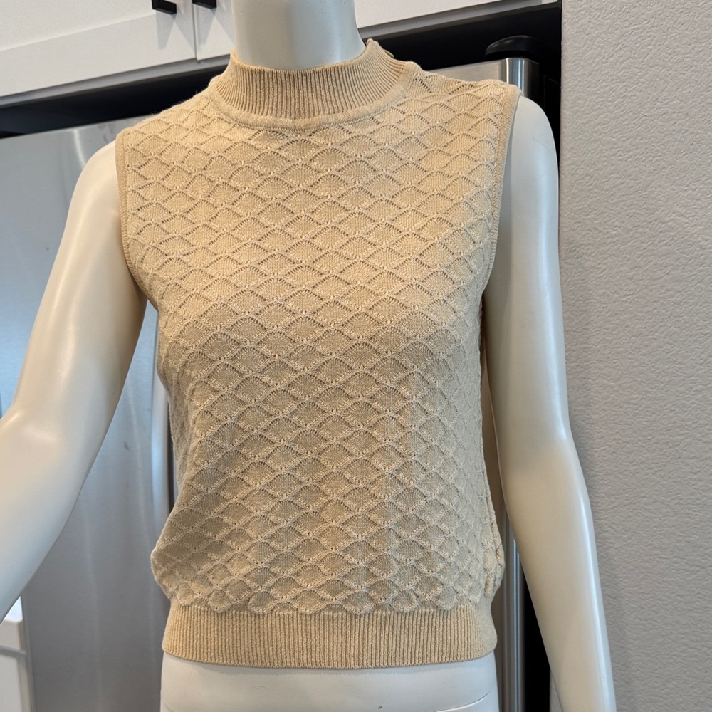 St. John Collection Mock Neck Sweater
Beige Knitwear  Sleeveless Textured Knit L